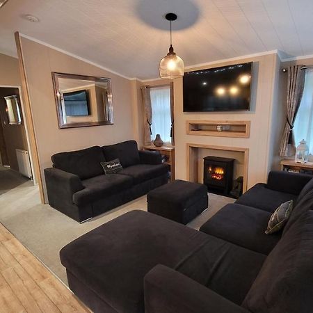 Luxury Lodge On Edge Of New Forest And 800M From Sea Entertainment And Leisure Passes Included ميلفورد أون سي المظهر الخارجي الصورة