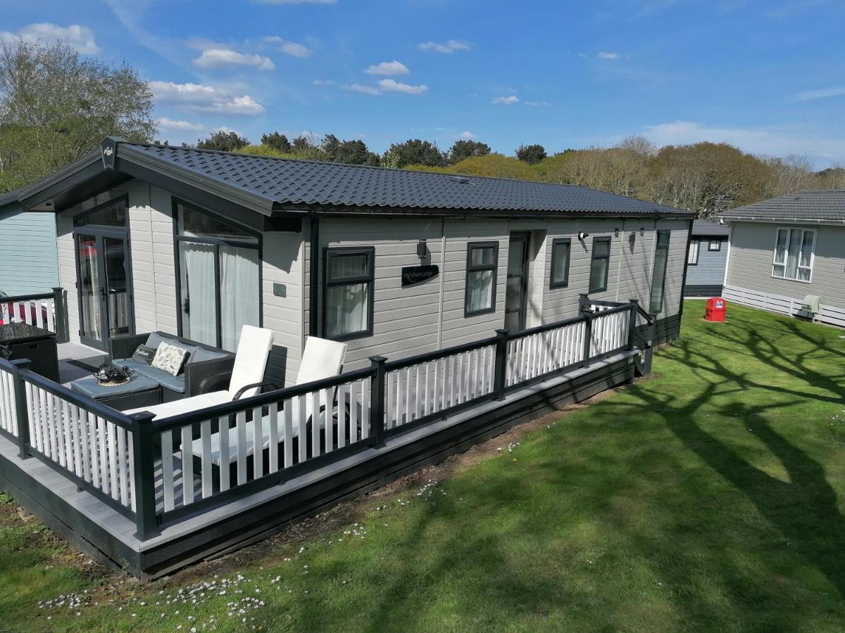 Luxury Lodge On Edge Of New Forest And 800M From Sea Entertainment And Leisure Passes Included ميلفورد أون سي المظهر الخارجي الصورة