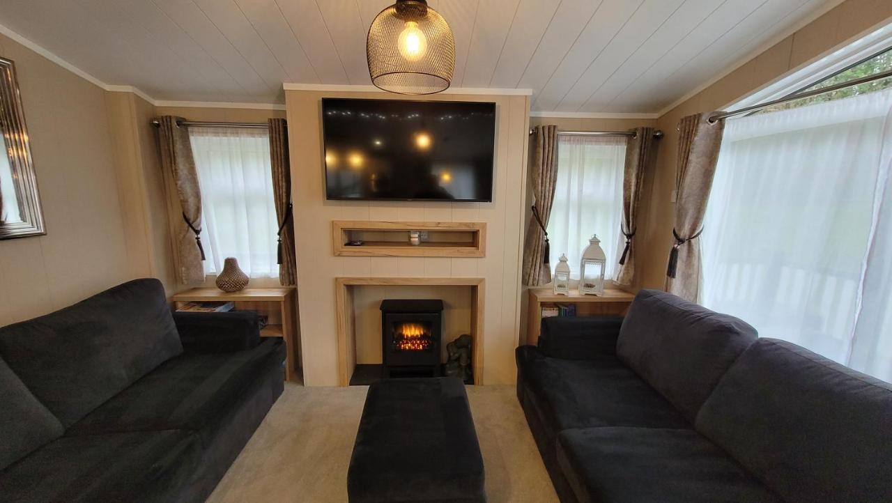 Luxury Lodge On Edge Of New Forest And 800M From Sea Entertainment And Leisure Passes Included ميلفورد أون سي المظهر الخارجي الصورة